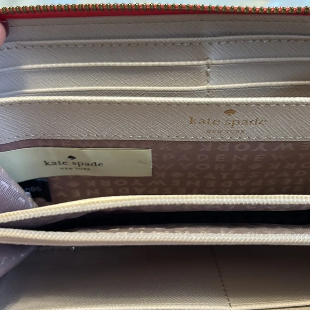 Kate Spade Wallet - Picture 6 of 10